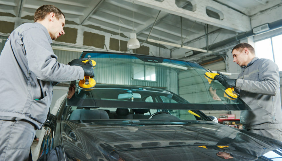 5 Tips on How to Keep Windshield Replacement Last Long