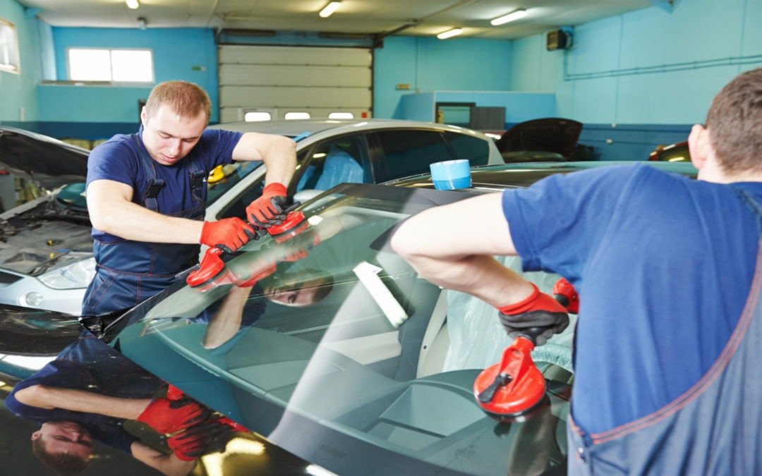 7 Signs Youre Dealing with a Bona Fide Windshield Replacement Professional